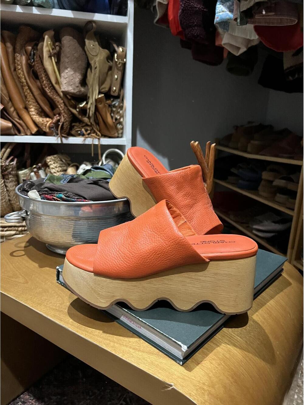 Charlotte Stone Truman Clogs - Picture 4 of 7